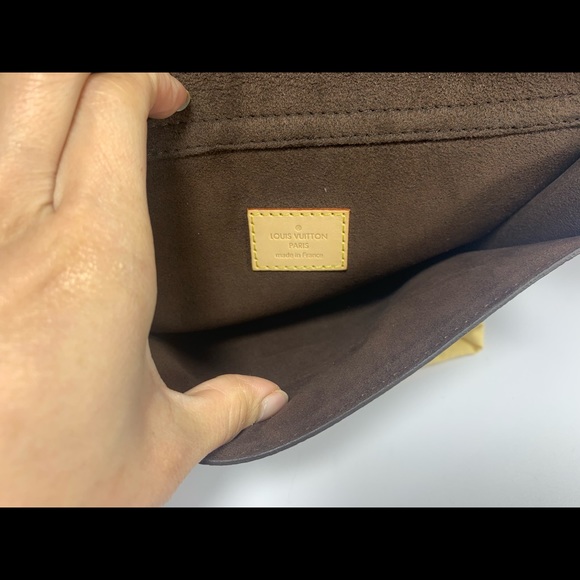 Auth Louis Vuitton Metid Hobo - Picture 13 of 16